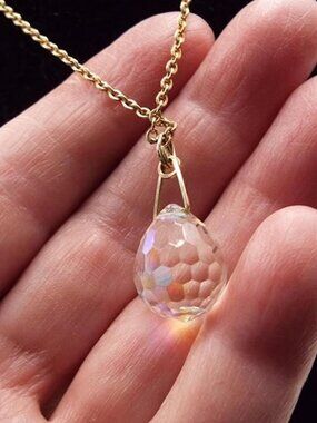 BRIOLETTE AURORA BOREALIS HONEYCOMB TEARDROP CRYSTAL GOLDEN CHAIN NECKLACE 21